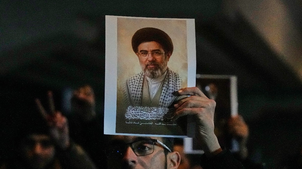 इजरायल-यूएस हमले में मोजतबा खामेनेई घायल हो गए थे.