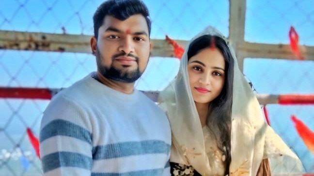 Anushka and Anurag are running from city to city (Photo- ITG)