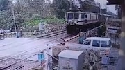 ट्रेन के आगे लेटकर लेखपाल ने दे दी जान. (Photo: Screengrab) ट्रेन के आगे लेटकर लेखपाल ने दे दी जान. (Photo: Screengrab)