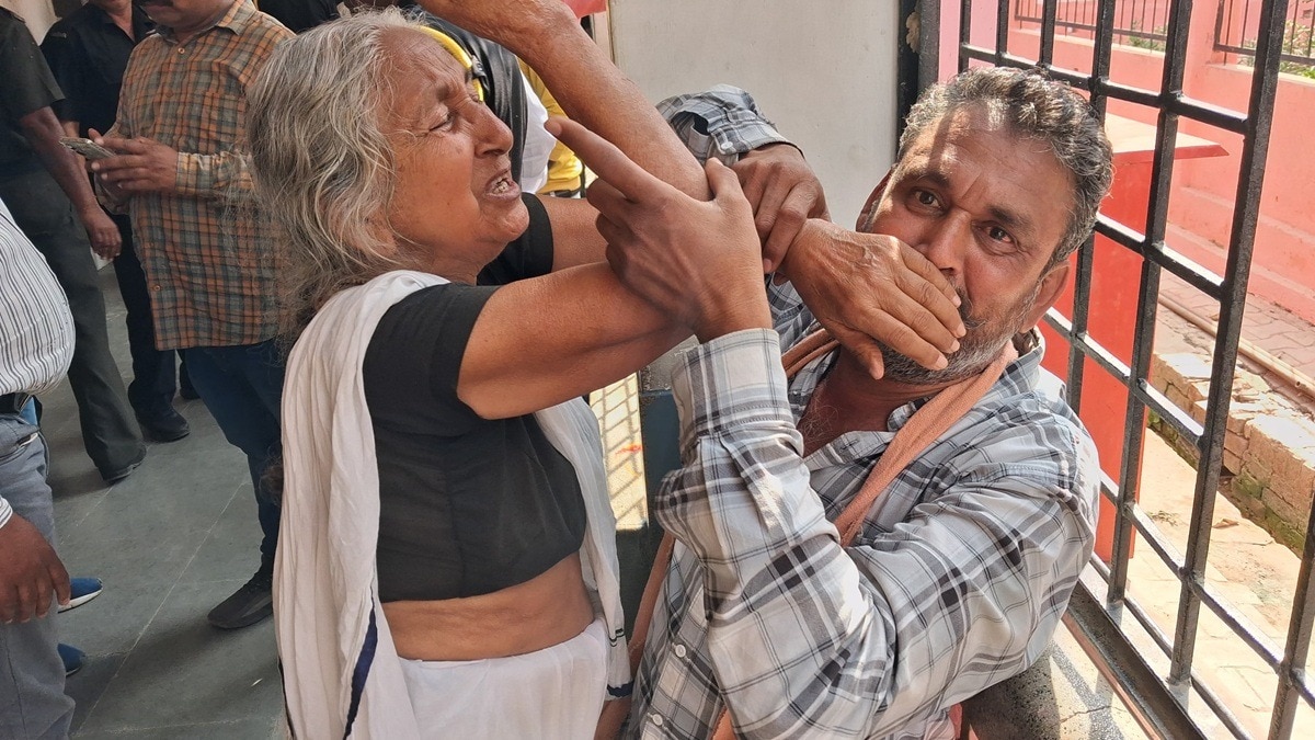 अस्पताल में मानवता शर्मसार (Photo: itg)