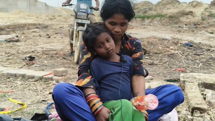 कई घंटे बाद सुरक्षित रेस्क्यू.(Photo: Screengrab)