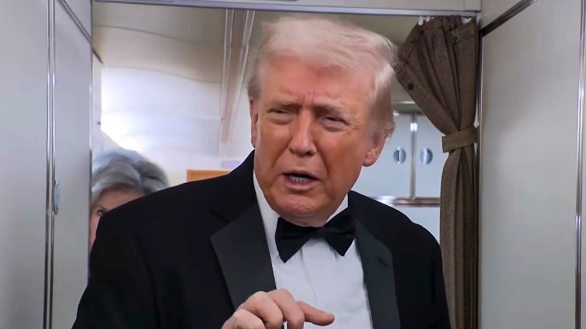 ईरान युद्ध पर डोनाल्ड ट्रंप का बयान - पुतिन शायद मदद कर रहे (Photo: PTI)