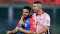 Ashutosh Sharma of Delhi Capitals and Kevin Pietersen during the 2025 IPL match Ashutosh Sharma of Delhi Capitals and Kevin Pietersen during the 2025 IPL match