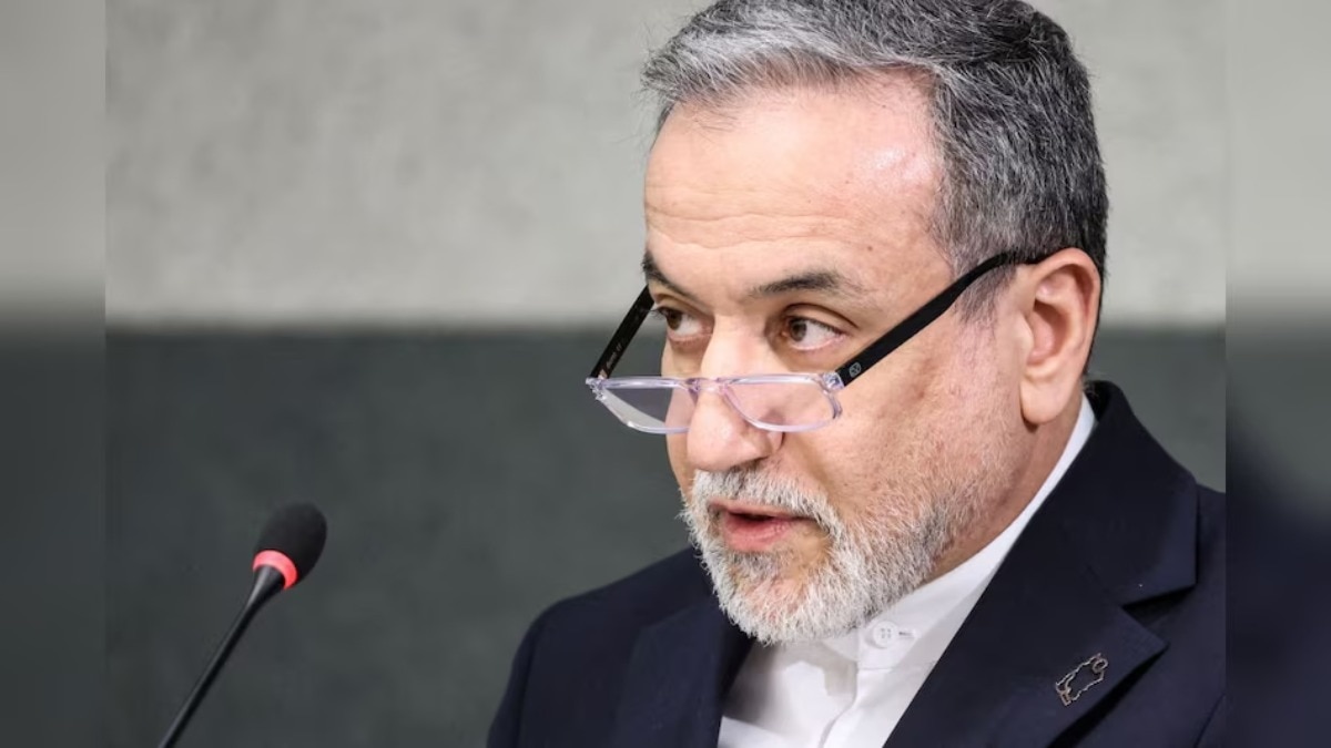 strait of hormuz closed for enemies iran foreign minister araghchi