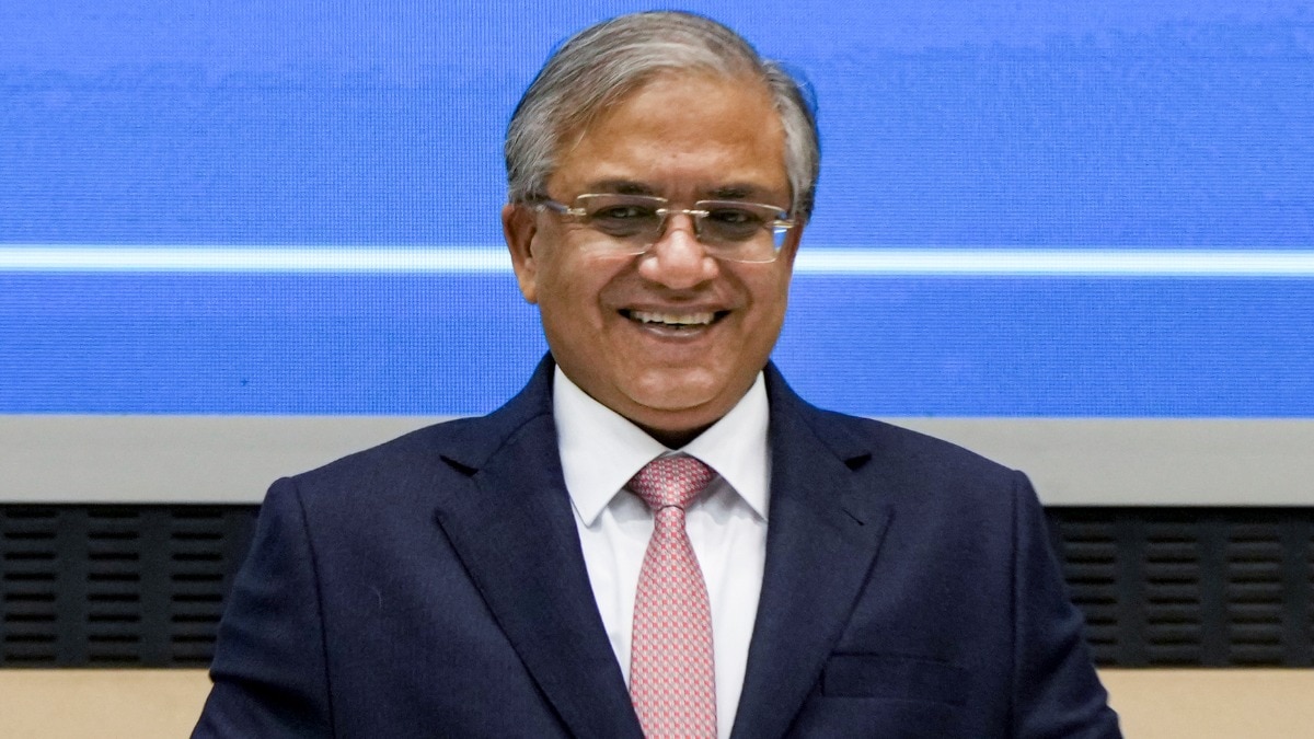  चुनाव आयोग ने शीर्ष अधिकारियों का तबादला किया (Photo: PTI)