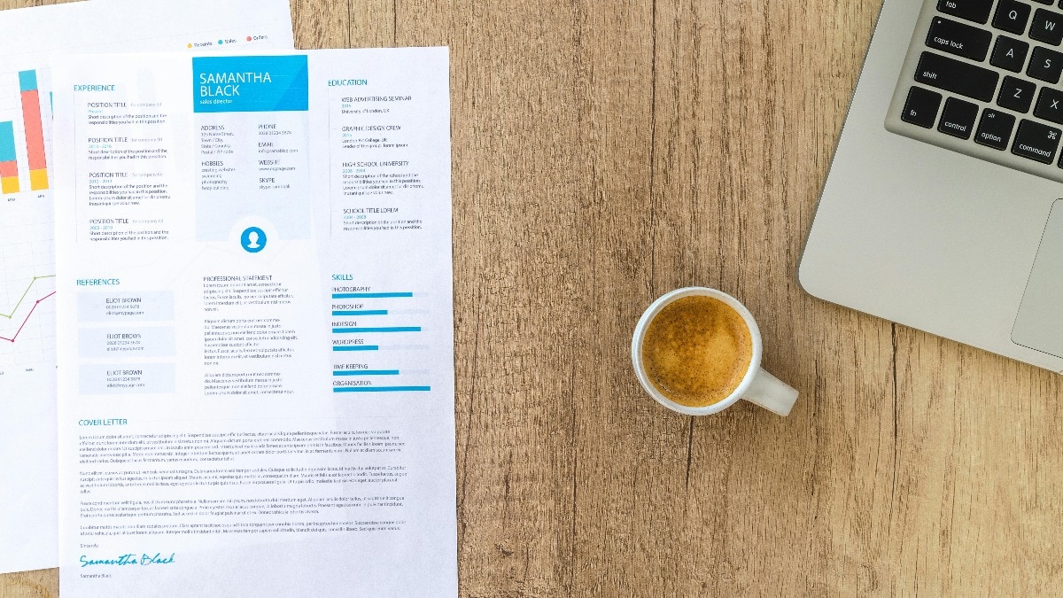 पहली बार जा रहे हैं जॉब का इंटरव्यू देने तो उसके पहले सीवी में इन बातों का कर लें जिक्र. (Photo : Pexels) 