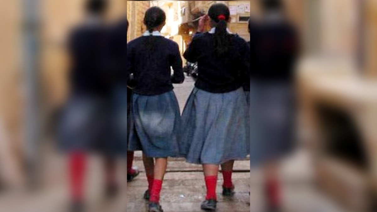 मुंबई में मिलीं मेरठ की दो सगी बहनें.(File Photo:ITG)