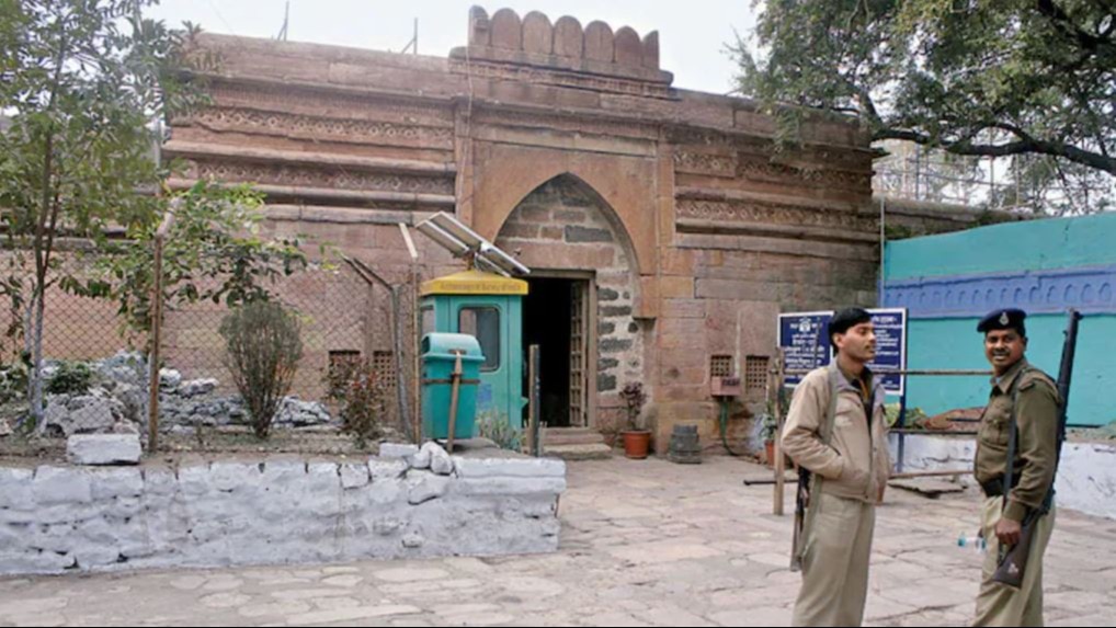 The Madhya Pradesh High Court permitted an Archaeological Survey of India (ASI) at Bhojshala Temple