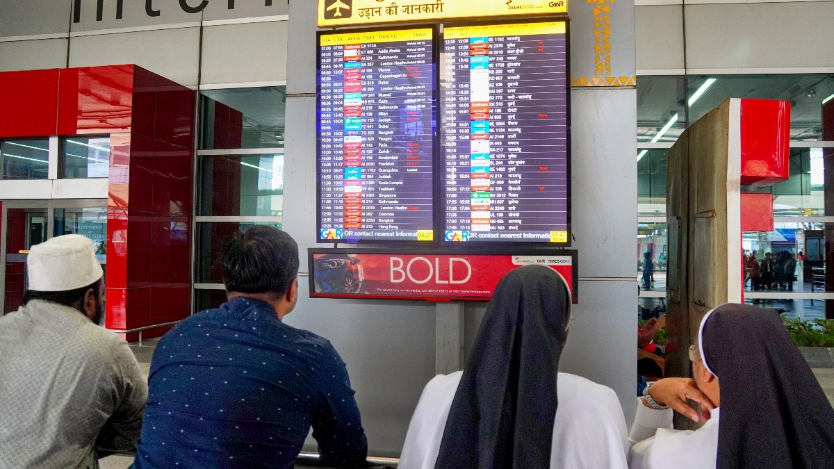 लाखों भारतीय भारत लौटने का इंतजार कर रहे हैं