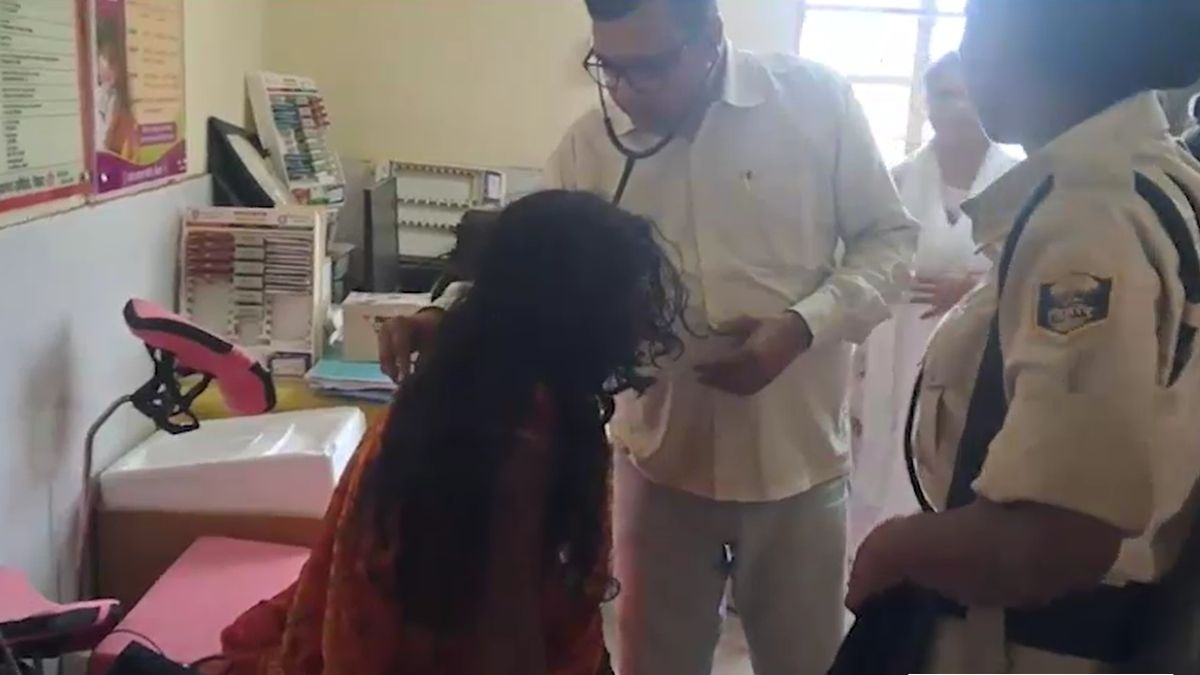 पीड़िता ने कहा- 10 हजार का लोन लिया था. (Photo: Screengrab)