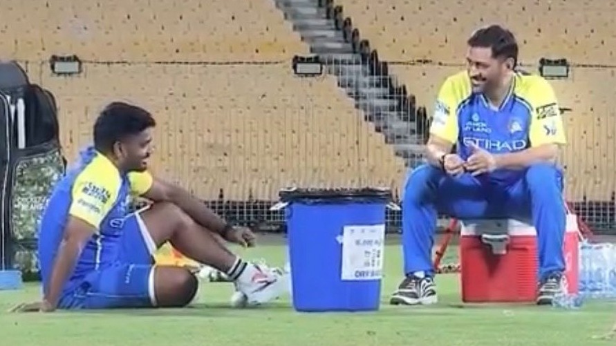 संजू सैमसन या एमएस धोनी, कौन करेगा CSK के लिए व‍िकेटकीप‍िंग (Photo: Screengrab)