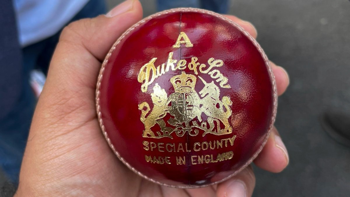 ड्यूक्स बॉल बनाने वाली कंपनी के माल‍िक दिलीप जाजोदिया हैं (Photo: PTI) 