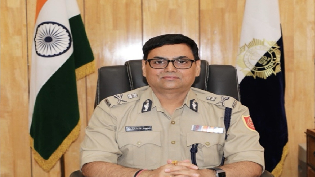 जगतदल विधानसभा सीट से किस्मत आजमा रहे राजेश कुमार