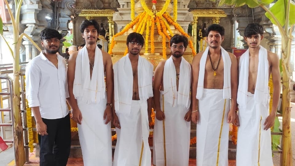 नहाते वक्त तेज धारा ने निगला.(Photo: Abdul Basheer/ITG)