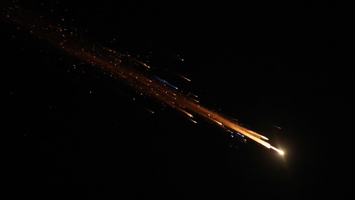 नतांज हमले के जवाब में ईरान ने इजरायल में की मिसाइल स्ट्राइक (File Photo-Reuters)