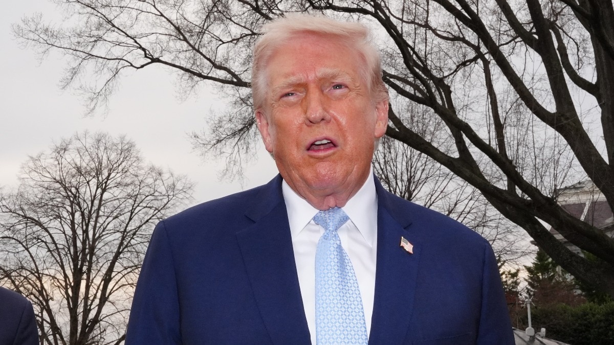 Trump warns Iran open Hormuz or power plants d