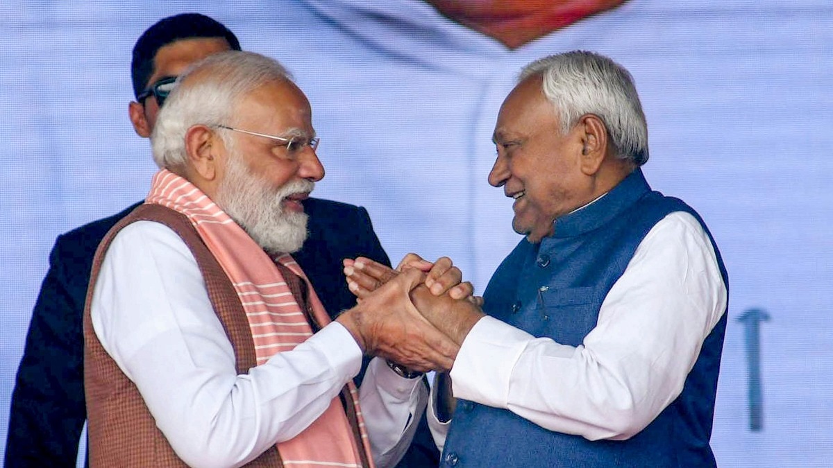 बिहार दिवस: नीतीश कुमार ने जताया पीएम का आभार. (Photo-PTI)