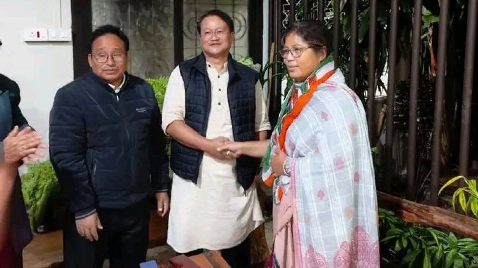 इस बार बीजेपी ने नंदिता गरलोसा का टिकट काट दिया था जिसके बाद वह कांग्रेस में शामिल हो गईं. (Photo-X)