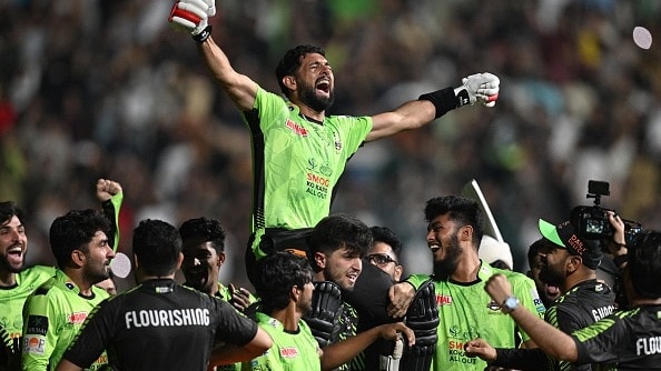 Lahore Qalanders' players