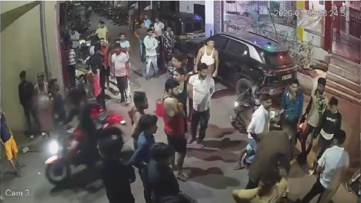 पुलिस ने 2 नाबालिगों समेत 9 बदमाशों को पकड़ा है (फोटो-ITG)