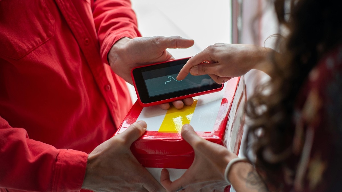 ऑनलाइन शॉपिंग में मिल जाए नकली समान तो ऐसे करें कंज्यूमर फोरम में कंप्लेन (Photo - Pexels)