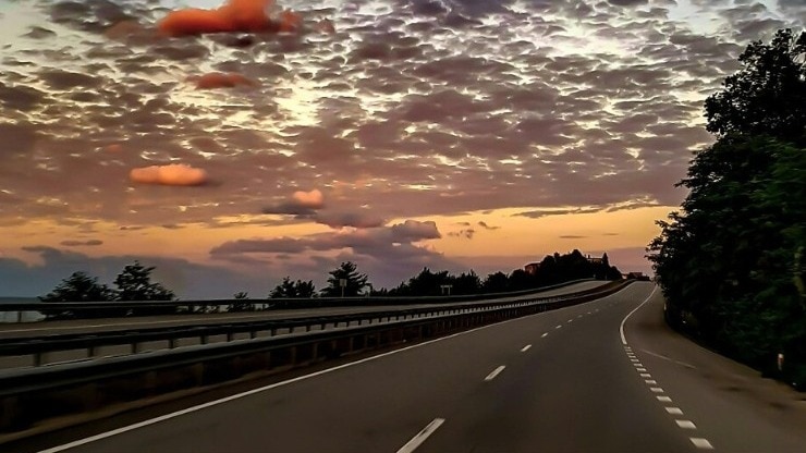 एक्सप्रेसवे के किनारे 1600 हेक्टेयर में बनेंगी आधुनिक टाउनशिप (सांकेतिक फोटो: PEXELS)