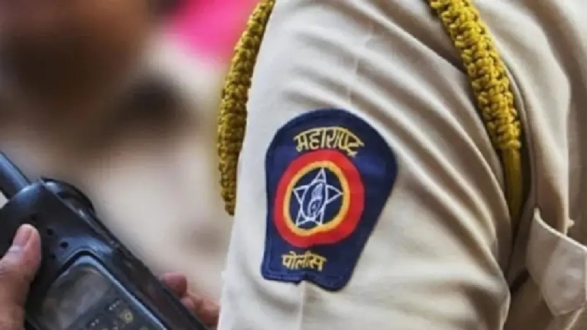  पुलिस अधिकारी बनकर लोगों से ठगे 43 लाख (Photo: representational image)