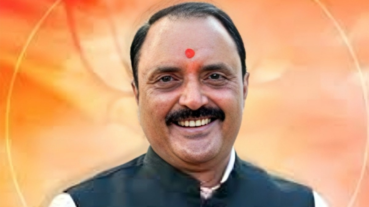 MP: सरकारी कार्यक्रम में नहीं पहुंचे मंत्री तो बेटा ही बन गया चीफ गेस्ट, कांग्रेस ने उठाए सवाल