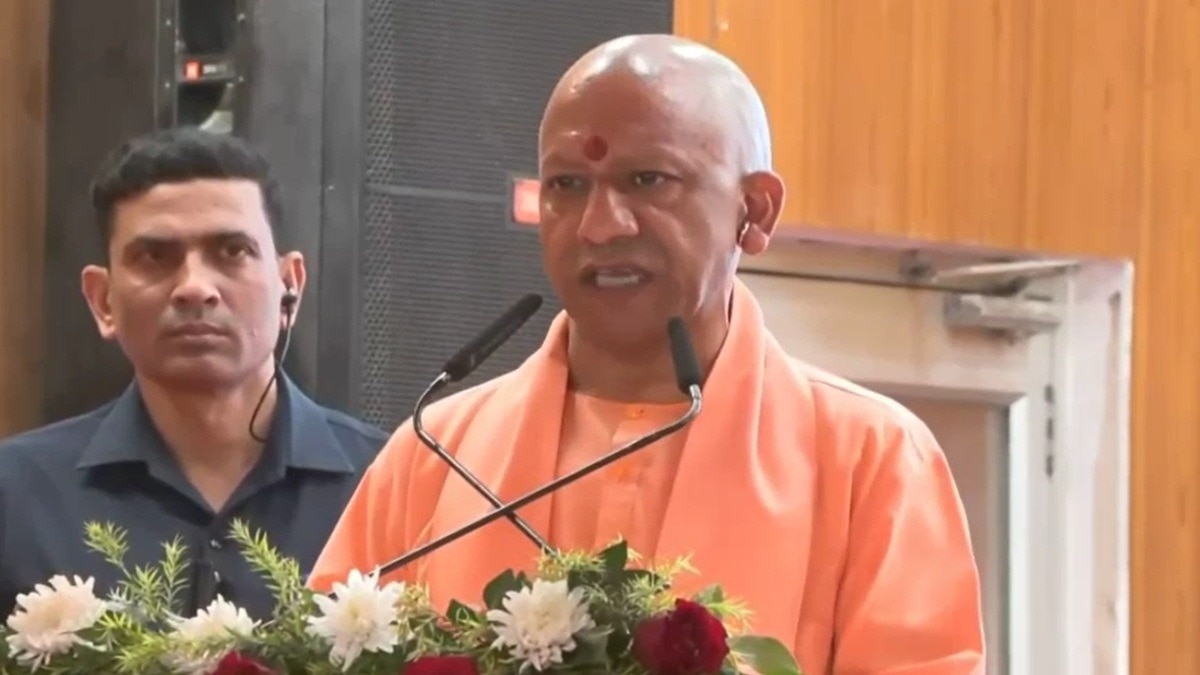 Yogi's Jibe: A Female Contender to Replace Ravi Kishan in the Next Election 