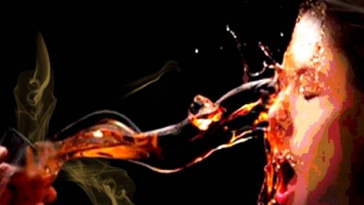 मां-बेटी पर एसिड अटैक, चली गई बच्ची की आंखें (Photo: representational image)