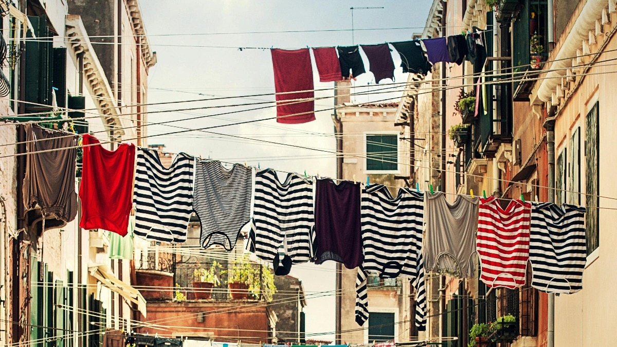 किराएदार के छत पर कपड़े सुखाने की अनुमति मांगने पर घर खाली करने का आदेश. ( Photo: Pexels)