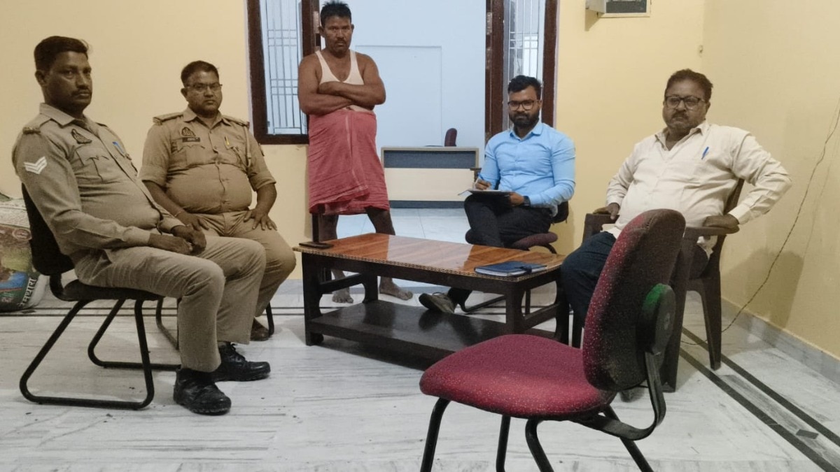 अमेठी में SP कार्यकर्ता के घर से 1400 लीटर पेट्रोल-डीजल बरामद 