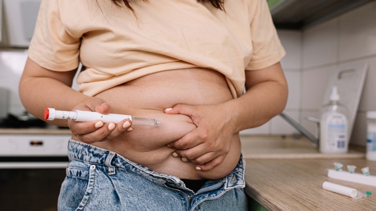 वेट लॉस दवा सीधे दिमाग और पेट पर असर करती हैं. (Photo: ITG) 