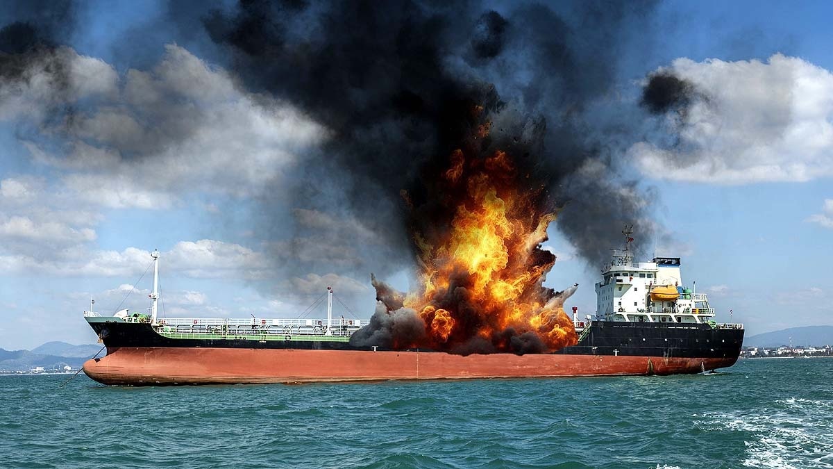 dubai Kuwaiti Oil Tanker Attack Environmental Impact