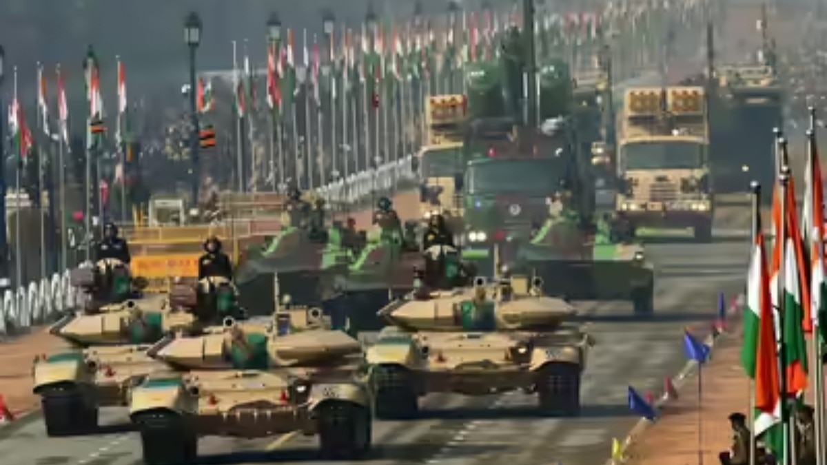 भारत के दोनों हाथों में लड्डू... हथियर बनाने वाले स्‍टॉक बने रॉकेट, खूब भागे!