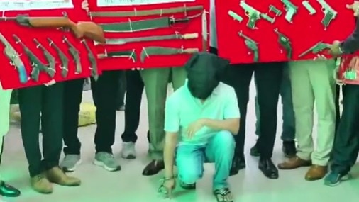 3.52 लाख रुपये के नकली नोट बरामद.(Photo: Screengrab)