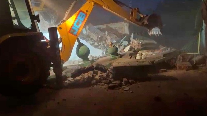 Bulldozer Demolishes Illegal Mosque in Sitapur (Photo: Screengrab)