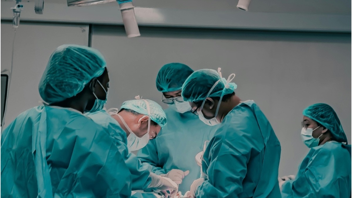 दांत मे दर्द लेकर हॉस्पिटल गया था शख्स, ऐसी समस्य हुई कि हाथ-पैर काटने पड़ गए(Photo - Pexels)