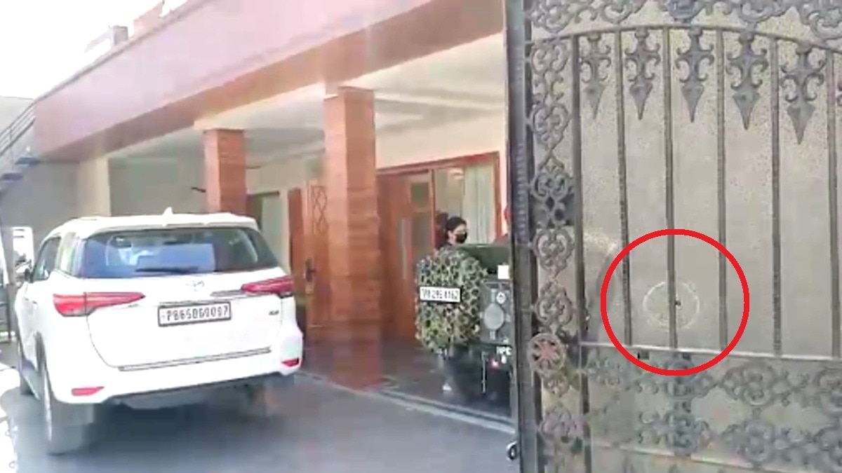 होशियारपुर गांव में हुई अंधाधुंध फायरिंग के बाद सुरक्षा पर सवाल.(Photo:ITG)