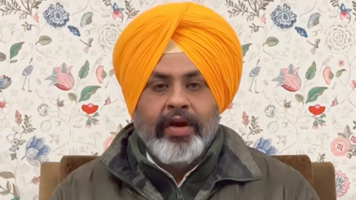 पंजाब पुलिस के सिपाही करनदीप गंभीर रूप से घायल.(Photo: Pawan Rathi/ITG)