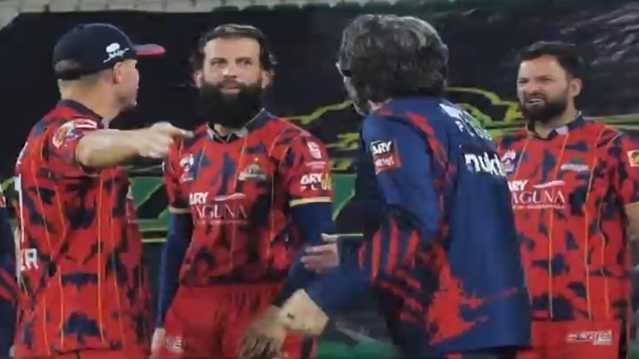 PSL में डेविड वॉर्नर और मोईन अली कराची किंग्स का हिस्सा हैं. (Photo: Screengrab/@psl)