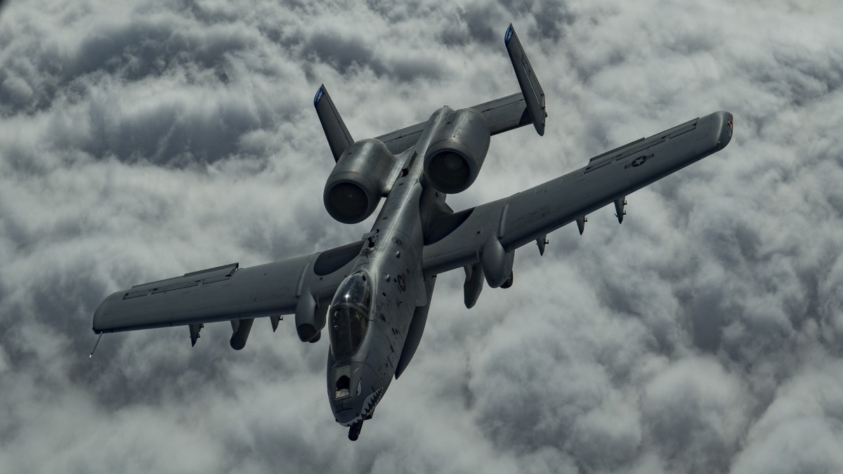 अमेरिकी वायुसेना का विमान ए-10 थंडरबोल्ट II होर्मुज के पास दुर्घटनाग्रस्त हो गया. (File Photo: @USAirForce)