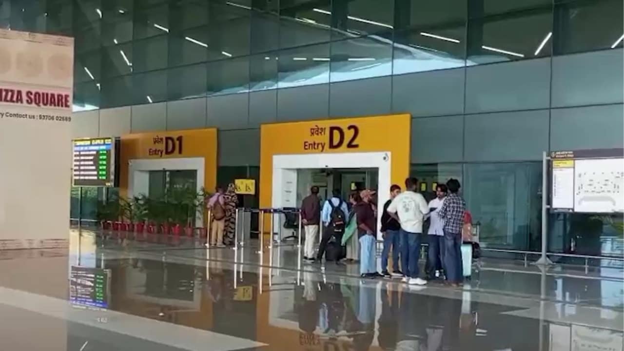 पटना एयरपोर्ट पर पैसेंजर के बैग से मिले 3 जिंदा कारतूस