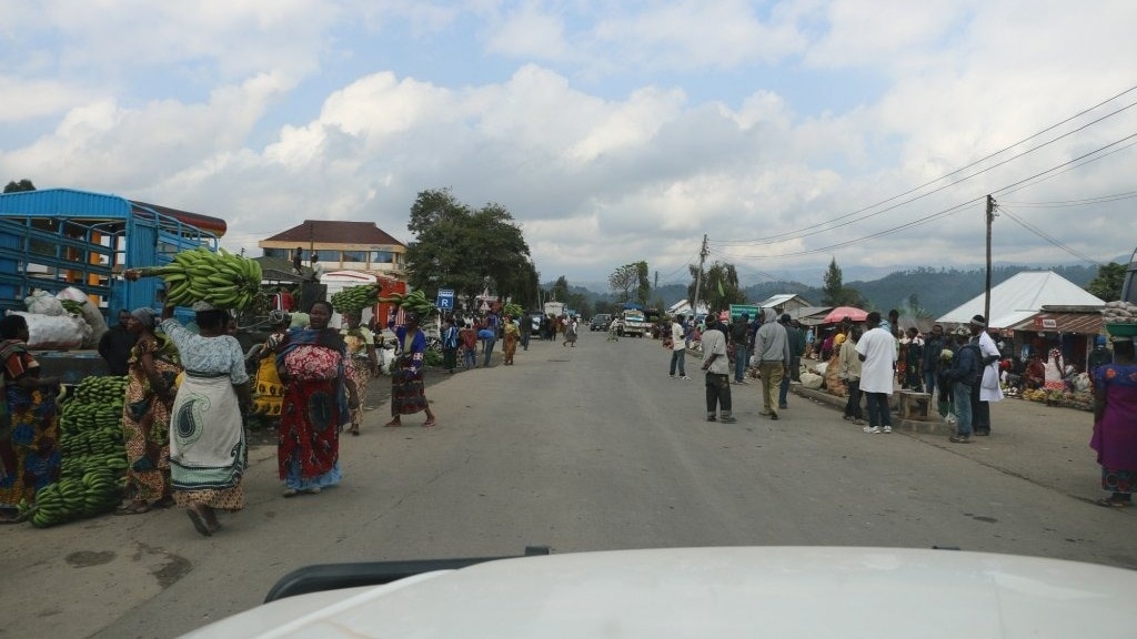 WHO कहता है कि इतना धीमा मत चलिए कि शरीर बीमार हो जाए और इतना तेज मत भागिए कि रूह पीछे छूट जाए (Photo- ITG)