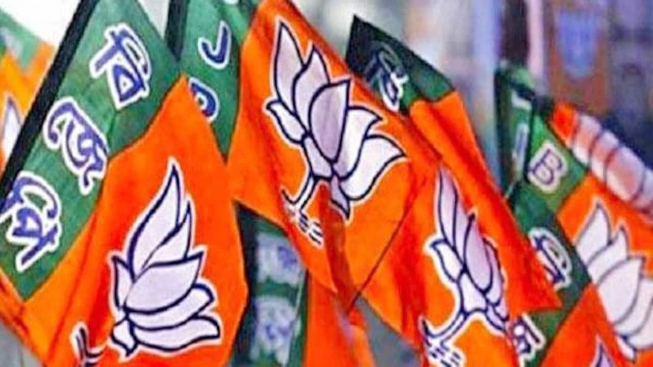 Kerala election: त्रिशूर में BJP पर शराब कूपन बांटने का आरोप