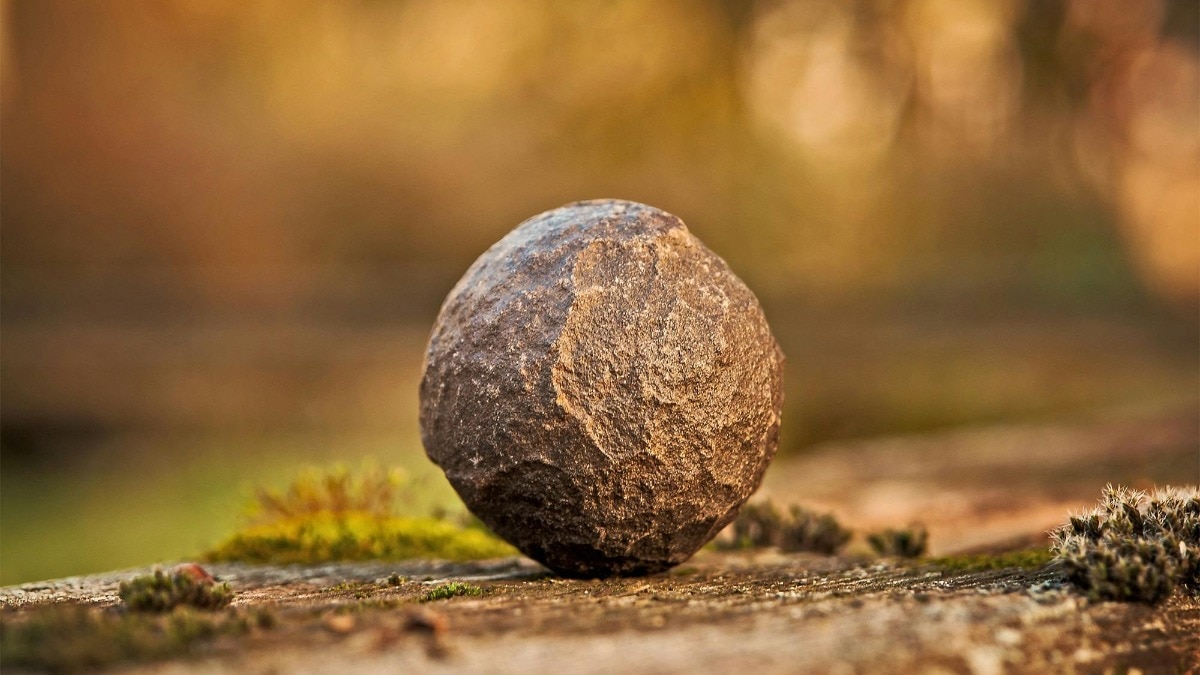 2100 year old sling bullet Israel
