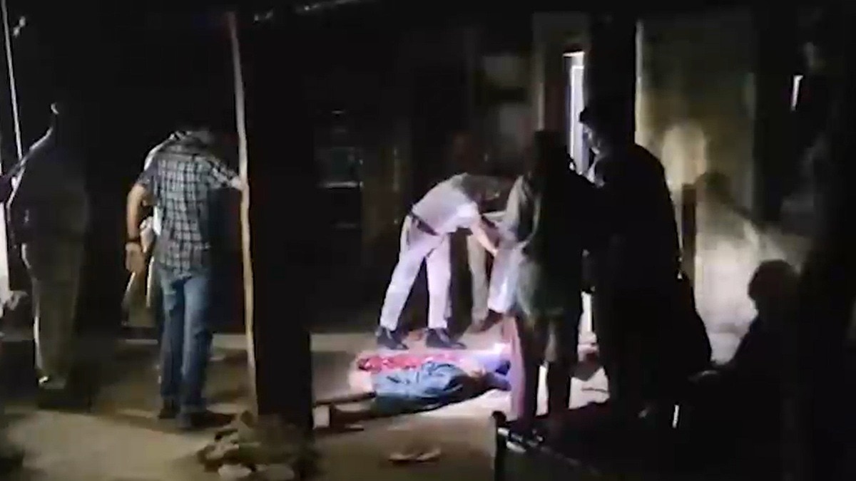 पुलिस ने शव को पोस्टमार्टम के लिए भेजा (Photo: Screengrab)