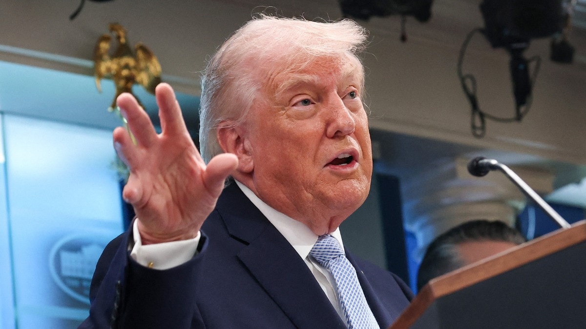 'खून बहता रहा, पहाड़ चढ़ता रहा...', ट्रंप ने सुनाई पायलट की सर्वाइवल स्टोरी