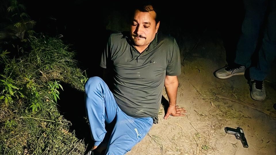 गाजियाबाद में हाफ एनकाउंटर, 25 हजार का इनामी बदमाश साथी के साथ गिरफ्तार