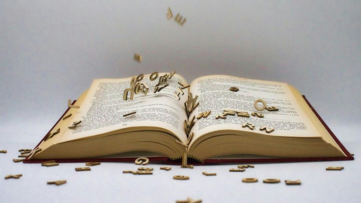 Persian vs Sanskrit origin (Photo : Pexels)